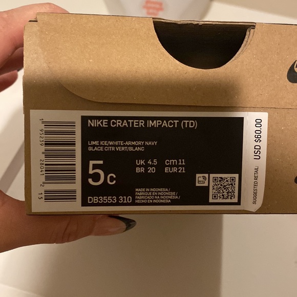 Nike shoes 5c - Picture 2 of 3